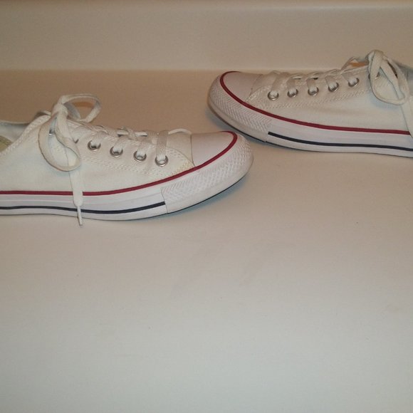 Converse All Star Chuck Taylor Classic Low Top White Sneakers Mens- 7 Womens- 9 - Picture 9 of 12